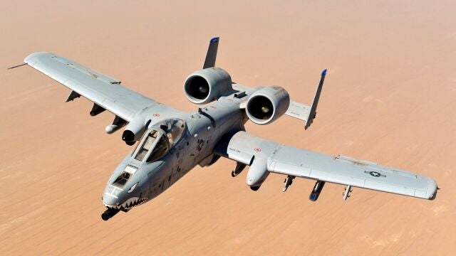 El poderoso y bestial avión de combate A-10 podría salvarse de la jubilación: esto es lo que propone el Senado 