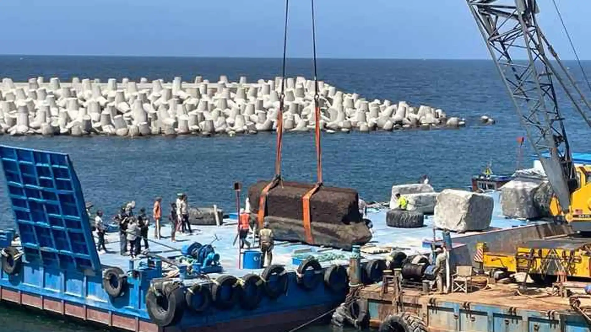 Restos del Faro de Alejandría extraídos del mar Mediterráneo
