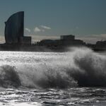 Sucesos.- Un joven de 23 años muere ahogado en la playa barcelonesa de la Barceloneta
