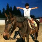 La iniciación temprana en la equitación es ideal para los niños