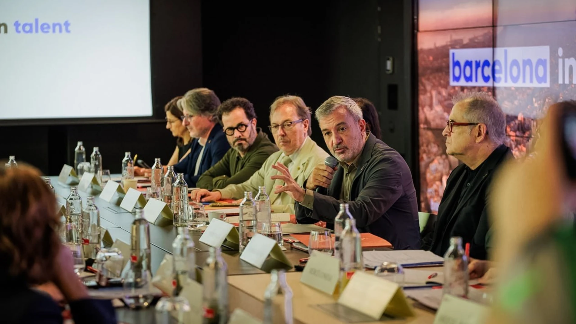 El alcalde de Barcelona, Jaume Collboni, durante la Investment Office. REMITIDA / HANDOUT por AYUNTAMIENTO DE BARCELONA Fotografía remitida a medios de comunicación exclusivamente para ilustrar la noticia a la que hace referencia la imagen, y citando la procedencia de la imagen en la firma 18/07/2025