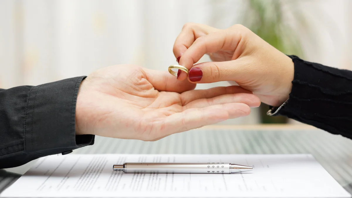 Pareja divorciándose, concepto de divorcio