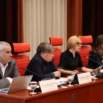 El director de Catalunya Ràdio Jordi Borda, el de TV3 Sigfrid Gras y la presidenta de la CCMA Rosa Romà, en el Parlament