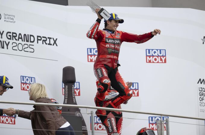 Marc Márquez completo en Brno su quinto doblete consecutivo 