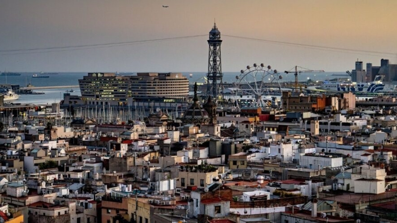 Barcelona sortea 234 viviendas públicas en una de las mayores promociones de la ciudad