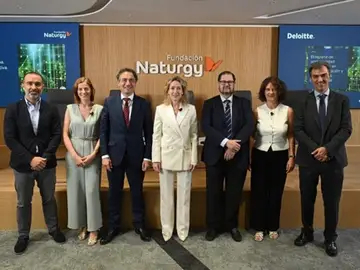 Un momento de la presentación del informe Un momento de la presentación del informe