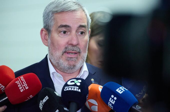 Clavijo carga contra el Gobierno: "40 millones sin fecha ni destino no son solución, son humo"