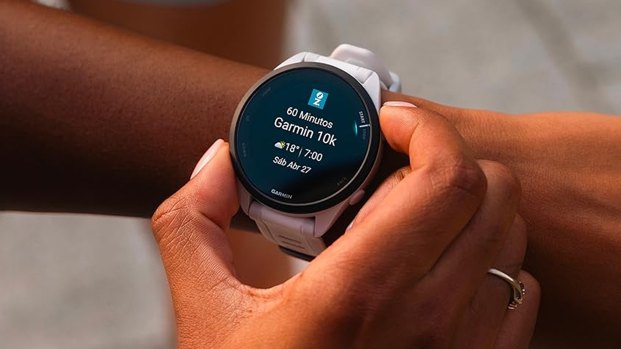 El Garmin con pantalla AMOLED y 11 días de batería que muchos corredores recomiendan