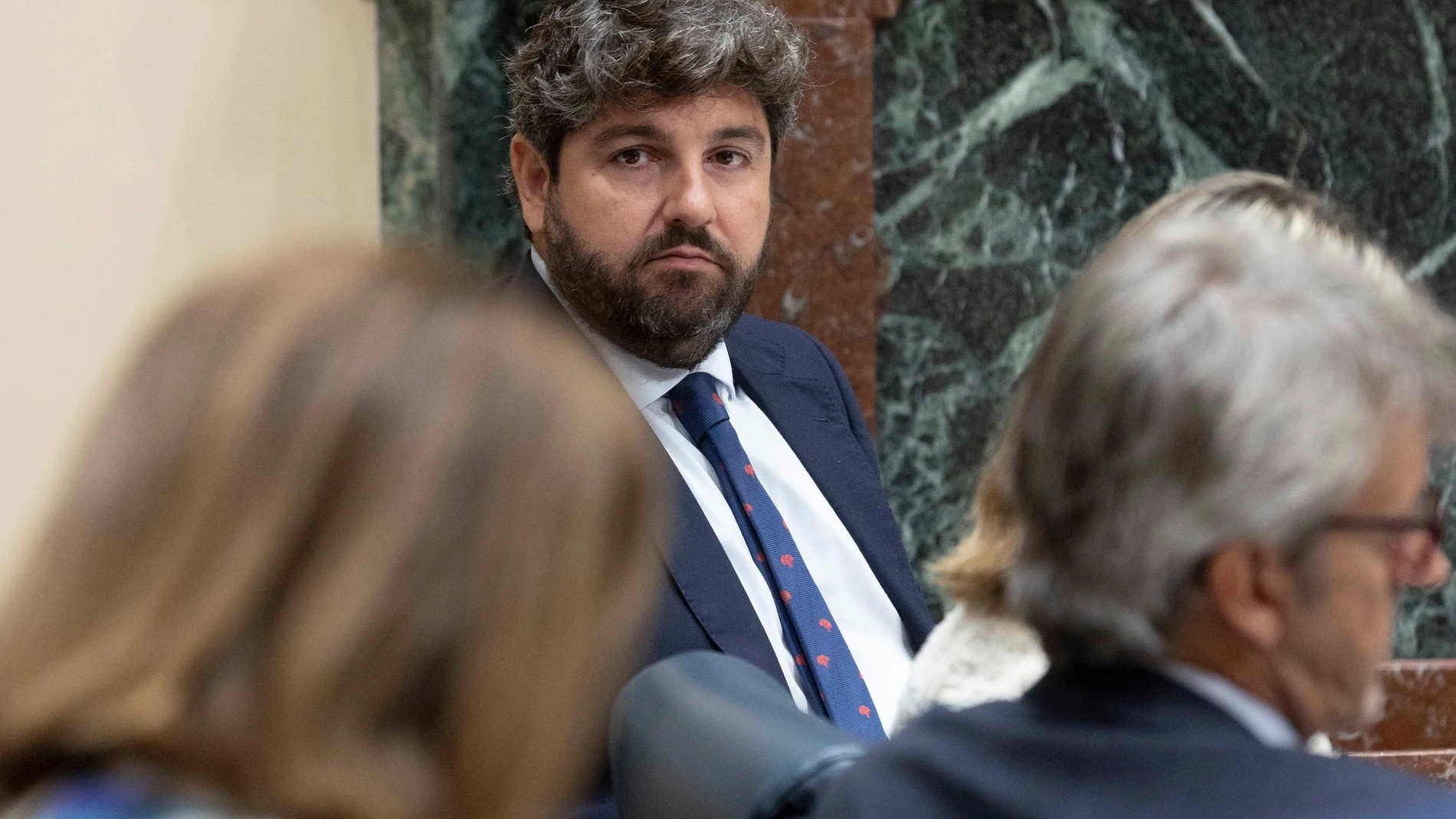 CARTAGENA, 23/07/2025.- El presidente de la Comunidad de Murcia Fernando López Miras, este miércoles durante el pleno de la Asamblea Regional de Murcia en el que se votan los presupuestos gracias a un pacto entre el Partido Popular y Vox. EFE/MARCIAL GUILLÉN