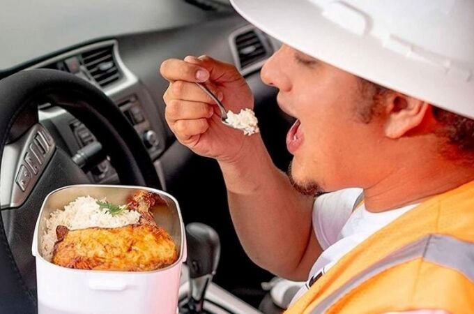El truco de quienes comen fuera pero no renuncian a la comida caliente: esta fiambrera lo cambia todo El truco de quienes comen fuera pero no renuncian a la comida caliente: esta fiambrera lo cambia todo