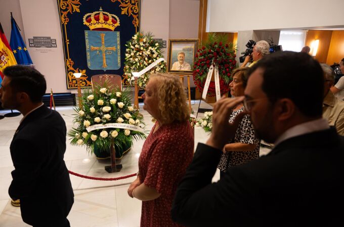 Asturias despide a Antonio Trevín "un gran paisano, un buen compañero con vocación política"