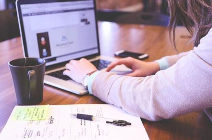 El Ayuntamiento aprueba 1,25 millones para la Ventanilla Única del Emprendedor que asesora a pymes de forma gratuita