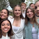 Eugenia Silva junto a la Princesa Leonor y la Infanta Sofía