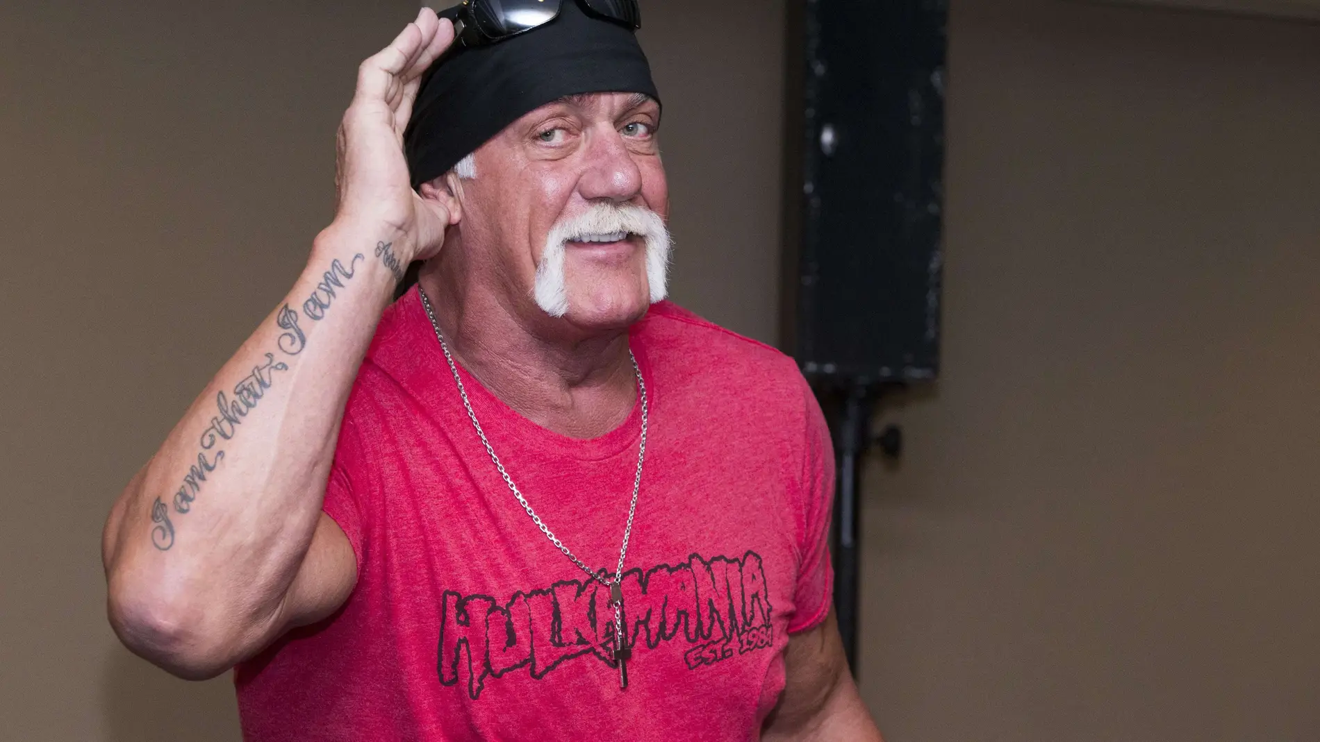 (Foto de ARCHIVO) FILED - 23 August 2013, Canada, Tornto: US Wrestling legend Hulk Hogan prepares to take on Toronto Mayor Rob Ford in a staged media event at FanExpo. Wrestling legend Hulk Hogan has died at 71 years old. Photo: Christopher Drost/SHIFT digital/dpa 23/08/2013 ONLY FOR USE IN SPAIN