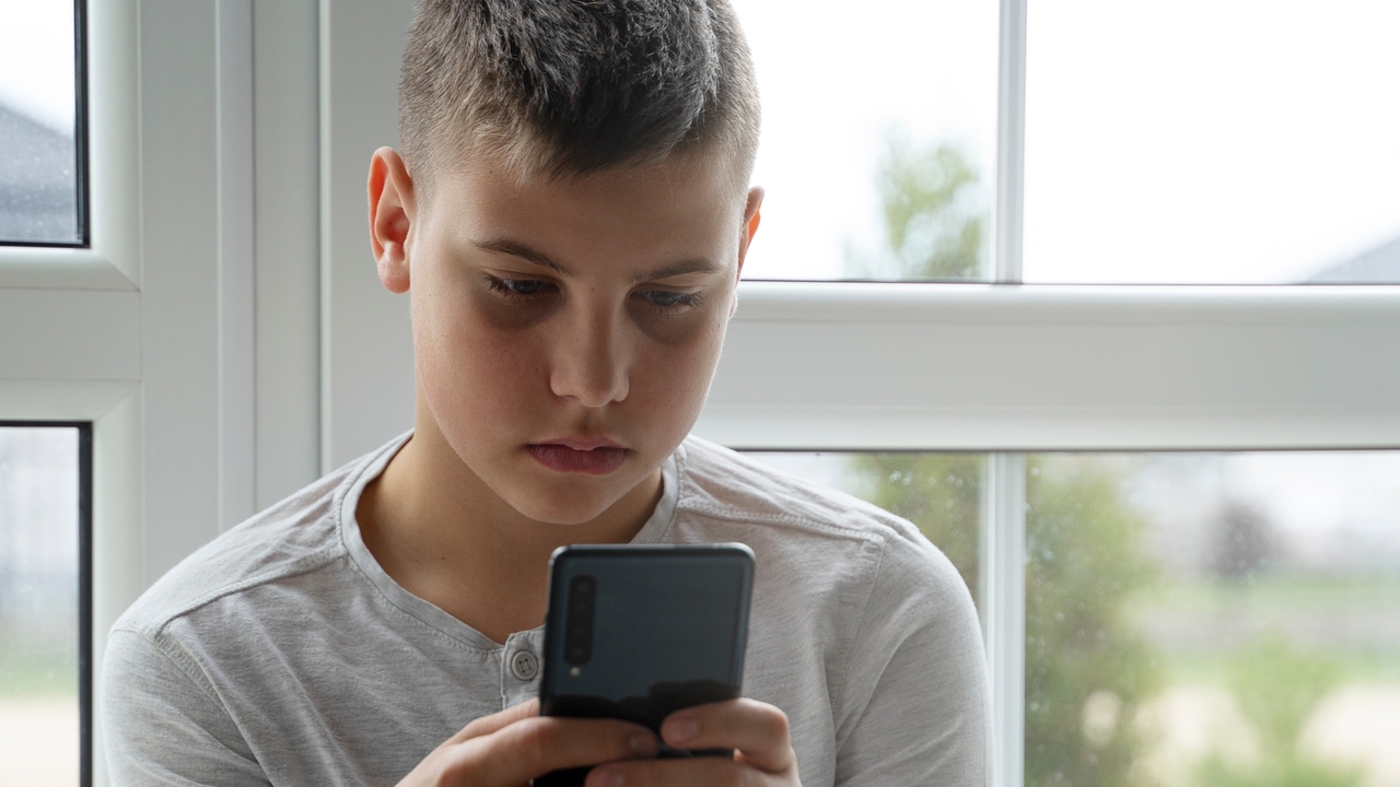 La Eurocámara pide prohibir el acceso a redes sociales de los menores de 13 años
