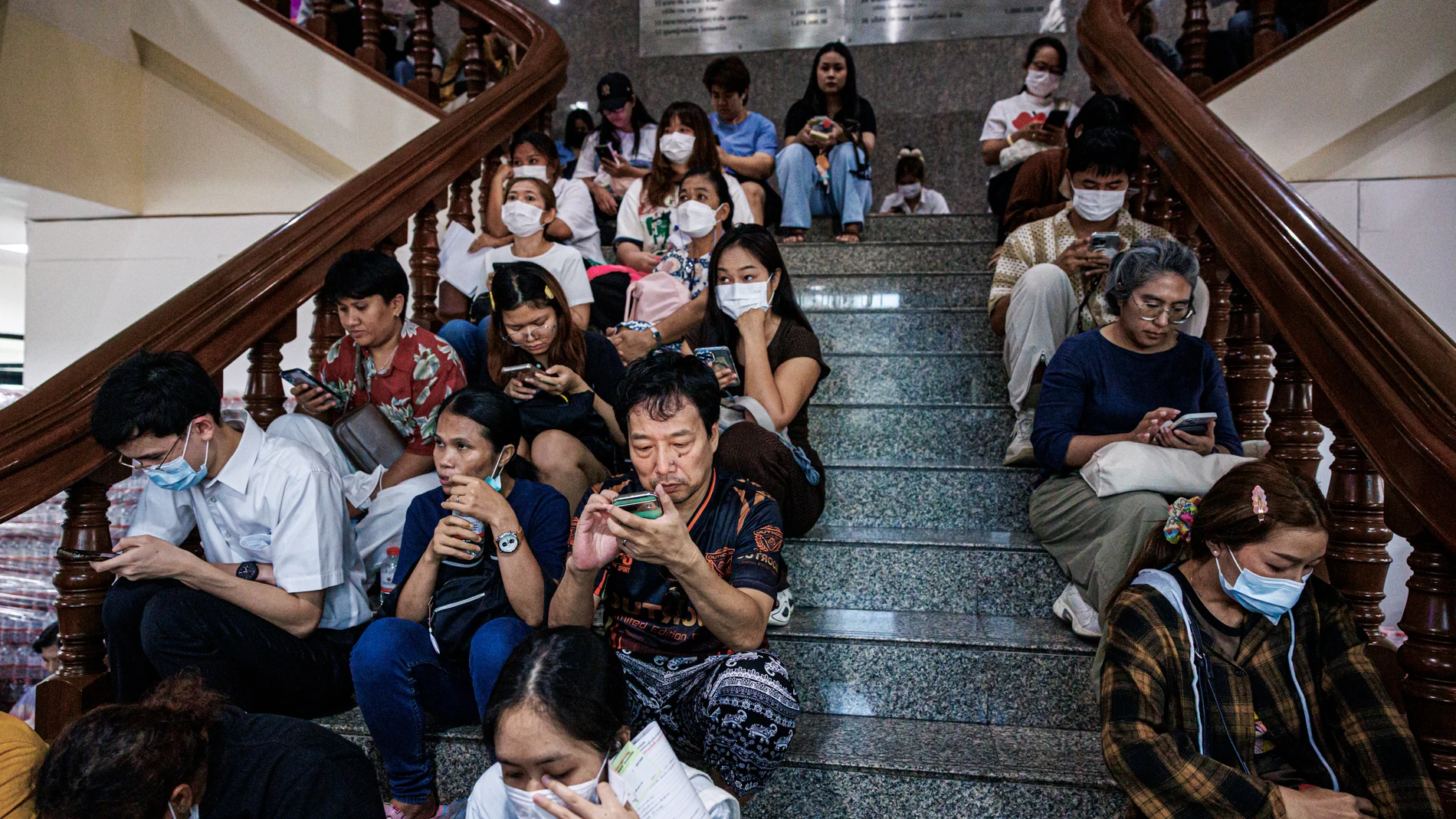 July 25, 2025, Bangkok, Thailand: People wait in line to donate blood at the National Blood Center in Bangkok, Thailand. Escalating fighting between Thailand and Cambodia, so far resulting in the deaths of multiple Thai civilians, prompted a surge in blood donations. Europa Press/Contacto/Andre Malerba 25/07/2025 ONLY FOR USE IN SPAIN