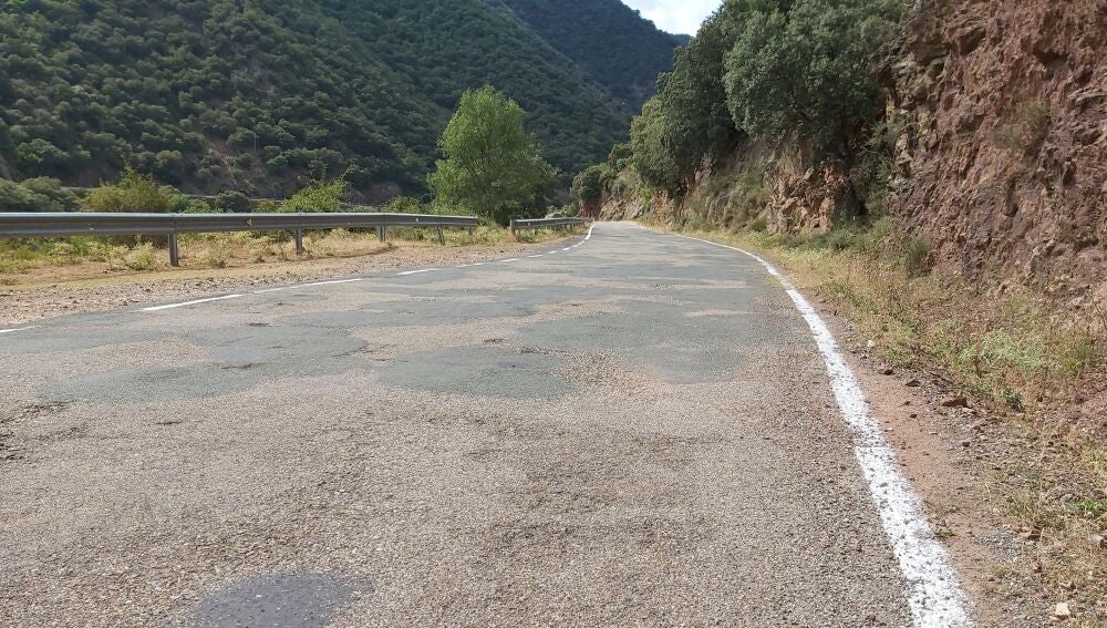 Miles de kilómetros de la red de carreteras presentan un mal estado de conservación