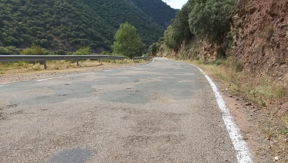 Miles de kilómetros de la red de carreteras presentan un mal estado de conservación