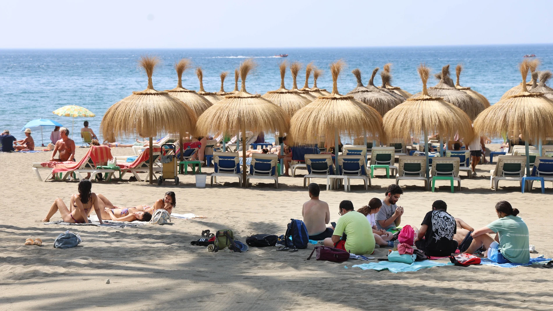 Playa de Marbella (Málaga). REMITIDA / HANDOUT por AYUNTAMIENTO DE MARBELLA Fotografía remitida a medios de comunicación exclusivamente para ilustrar la noticia a la que hace referencia la imagen, y citando la procedencia de la imagen en la firma 27/06/2025