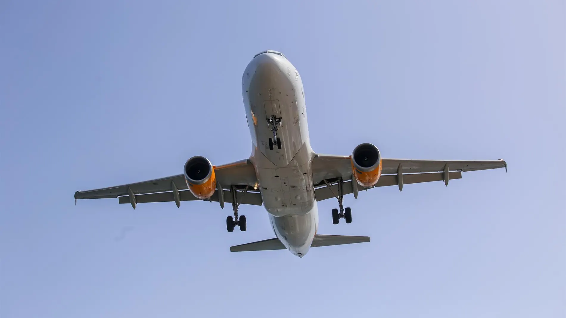 España.- EEUU pide una "investigación completa" del desalojo de estudiantes judíos de un avión en Valencia (España)