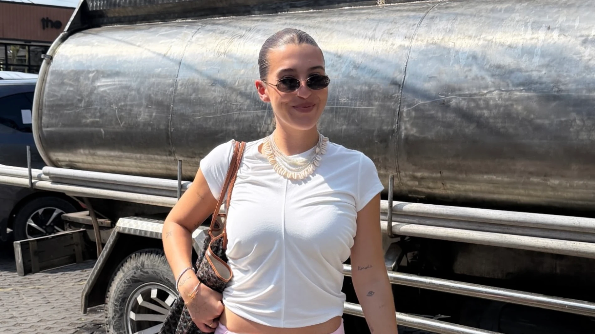 Alba Díaz con bailarinas.