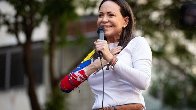 María Corina Machado dice que el chavismo se quedará solo en municipales de este domingo
