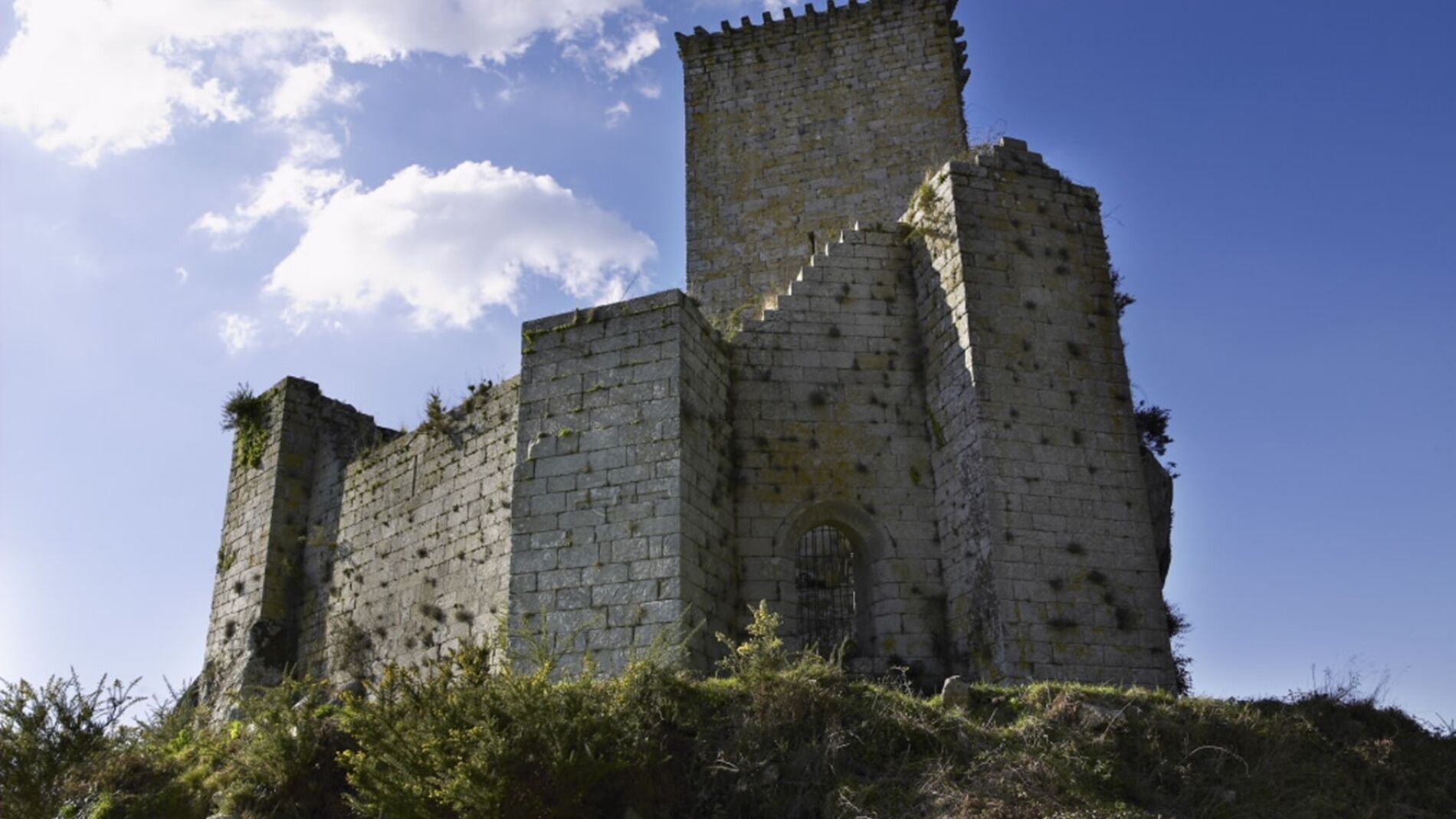 Castillo de Andrade (Pontedeume, A Coruña).