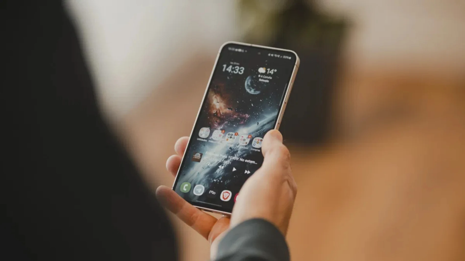 El Samsung Galaxy S24 FE cuenta con una pantalla AMOLED de 6,7 pulgadas