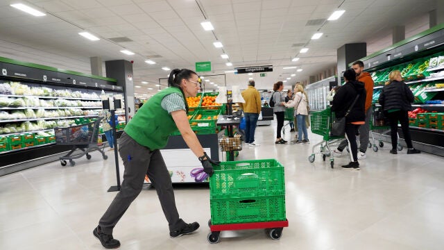 Empleada del Mercadona de Arroyo de la Encomienda (Valladolid)