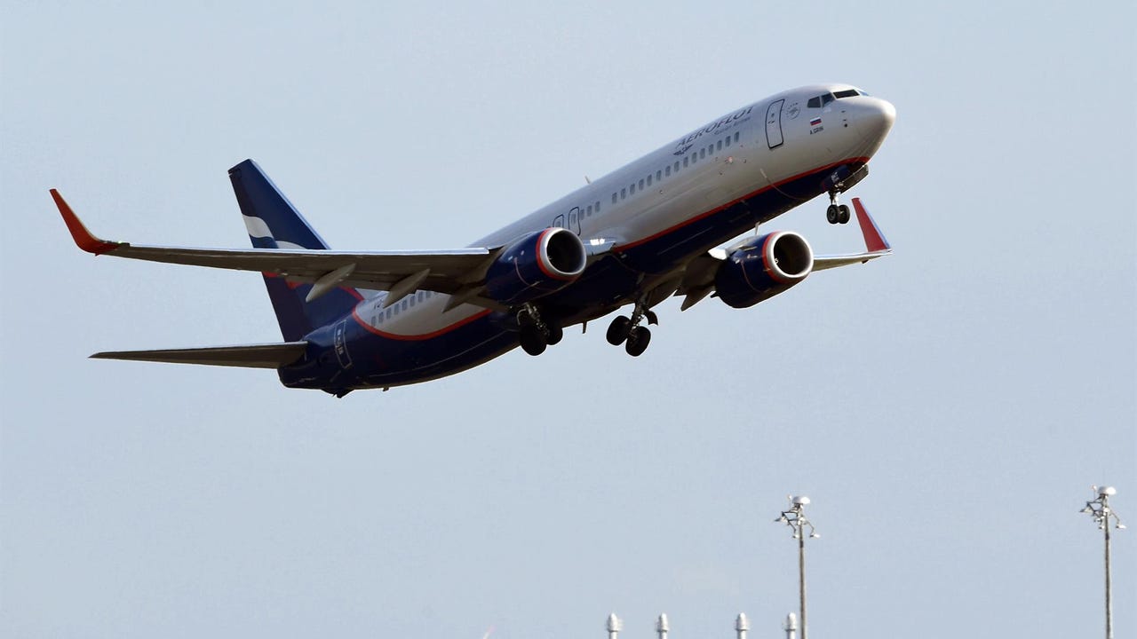 Las sanciones fuerzan a Moscú a jubilar 339 aviones y 200 helicópteros por la falta de suministros