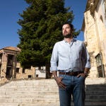 Borja Díaz de la Morena, alcalde de El Molar, el 28 de julio en la Plaza Mayor del municipio.