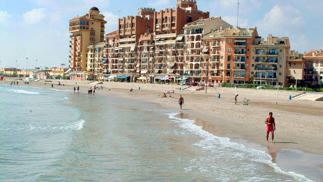 Valencia.- Alboraya mantiene cerrada Port Saplaya norte por contaminación
