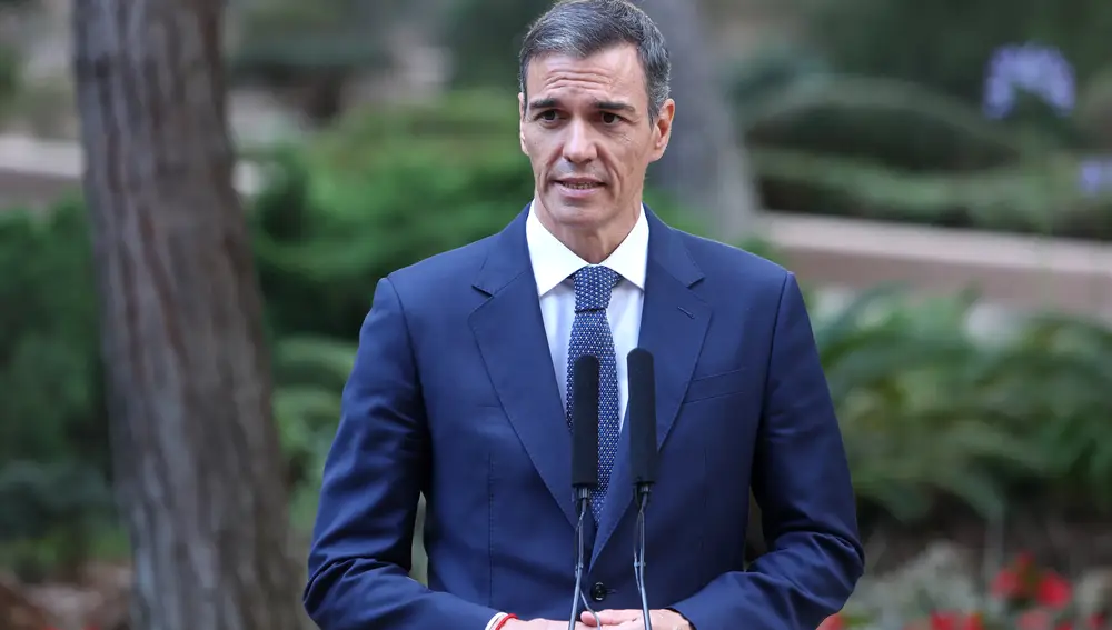 El Rey mantiene un encuentro con Pedro Sánchez en Mallorca