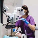 La Asociación Española de Endodoncia denuncia ante el Consejo de Dentistas los riesgos de la 'odontología biológica'