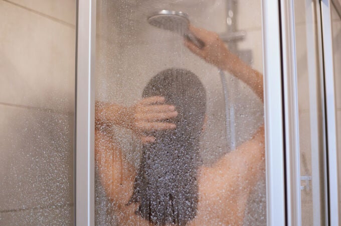 ¿Tu baño siempre está helado? Así podrás calentarlo en un instante y sin gastar nada: dile adiós a los radiadores encendidos constantemente 