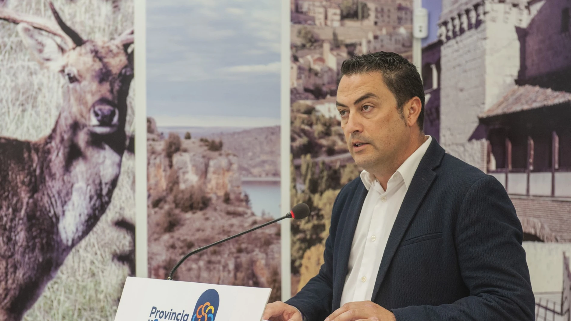 El diputado de Turismo, Javier Figueredo, presenta el concurso