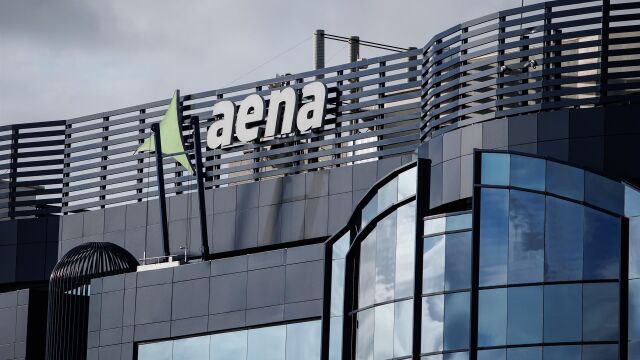 Economía.- (AMP) Aena gana 893,8 millones de euros en el primer semestre, un 10,5% más