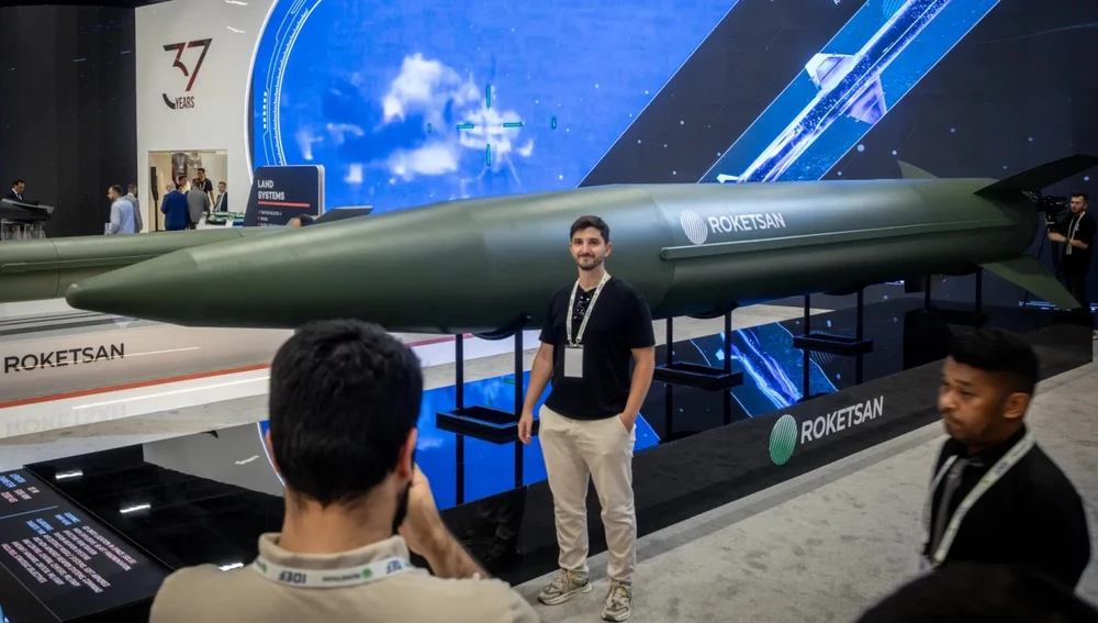 Turquía presenta su nuevo misil de última generación y es más grande de lo que se esperaba