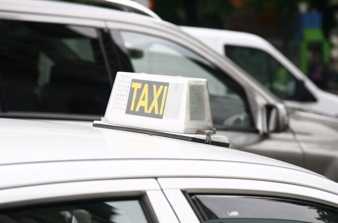 Sucesos.- Detenido un taxista por agresión sexual a una joven que volvía de un festival de Monachil a Granada