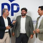 Elías Bendodo, Fernando López Miras y José Miguel Luengo