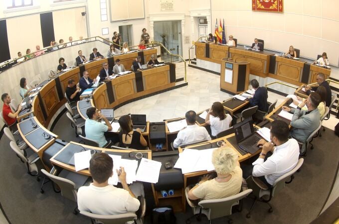 Alicante.- El pleno de la Diputación aprueba la modificación de crédito para ampliar el Plan +Cerca a 15 millones