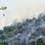 Decretan el fin del confinamiento de Mombeltrán y El Arenal (Ávila) al mejorar el incendio