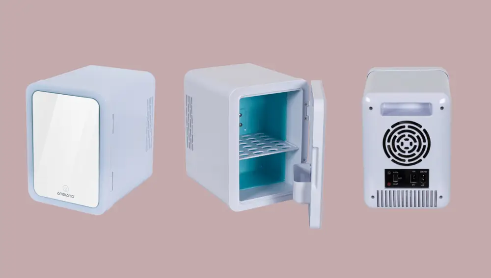 La nueva mini nevera del ALDI cuenta con una capacidad de 4 litros y con un práctico espejo con luz LED en su parte frontal