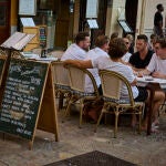 Turistas por las calles del centro de Palma de Mallorca. © Alberto R. Roldán / Diario La Razón.