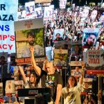 Israel.- AMP.- Familiares de los rehenes establecen un "campamento de protesta" con alambre de espino en Tel Aviv
