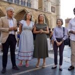 La vicesecretaria nacional de Coordinación Sectorial del PP, Alma Ezcurra, comparece para hablar de actualidad política durante su visita León acompañada del secretario provincial, Eduardo Diego, y el portavoz en el Ayuntamiento de la capital, David Fernández.