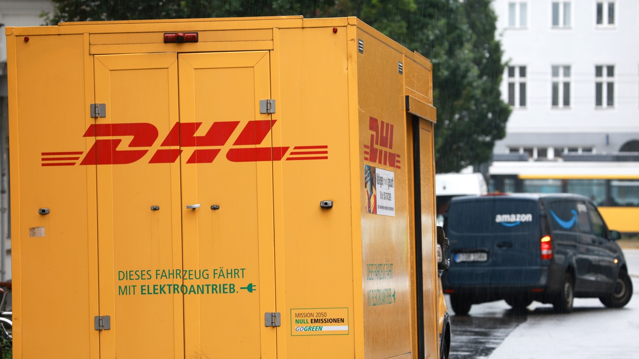 El timo de DHL que está llenando bandejas de entrada: así intentan cobrarte un paquete fantasma