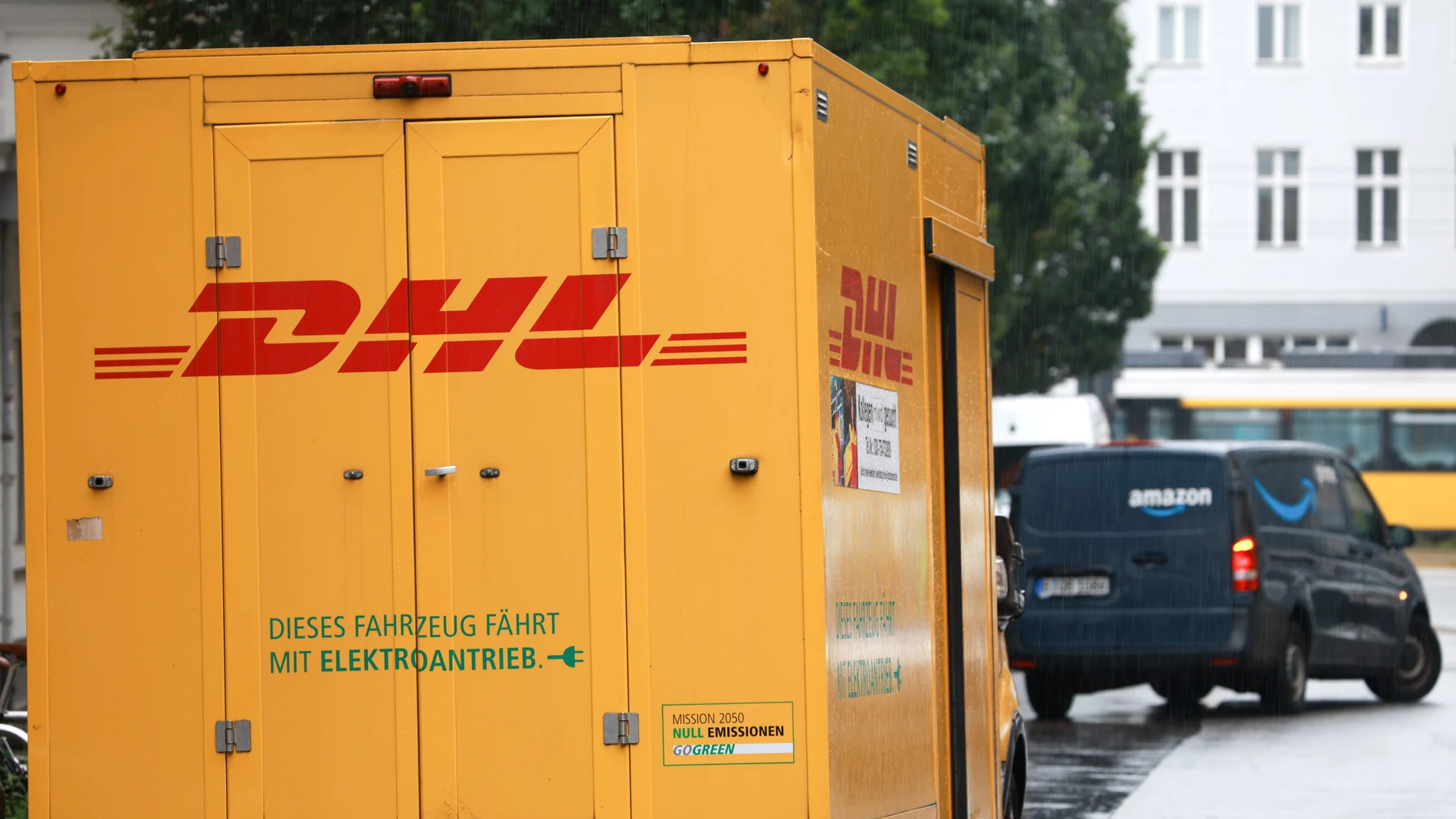 Berlin (Germany), 05/08/2025.- The logo of the courier company DHL is pictured on a van in Berlin, Germany, 05 August 2025. (Alemania) EFE/EPA/CLEMENS BILAN