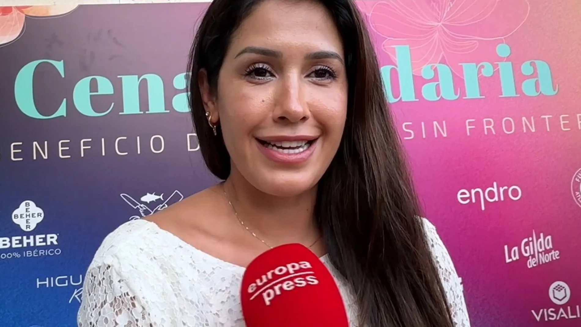 Gabriela Guillén afronta el verano volcada en su hijo y critica la implicación de Bertín Osborne