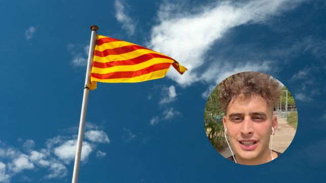Un argentino junto con la bandera de Cataluña